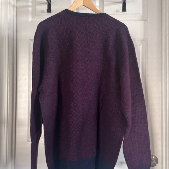 Jos. A. Bank Reserve Wool Blend V-neck Sweater in Deep Purple w/ Dark Blue, XL - Picture 2 of 5